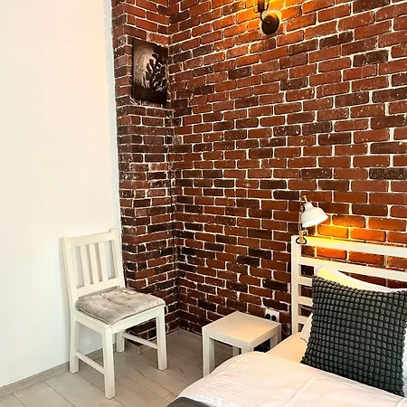 Silent Whisper - Near Old Town & Hillside Apartment *