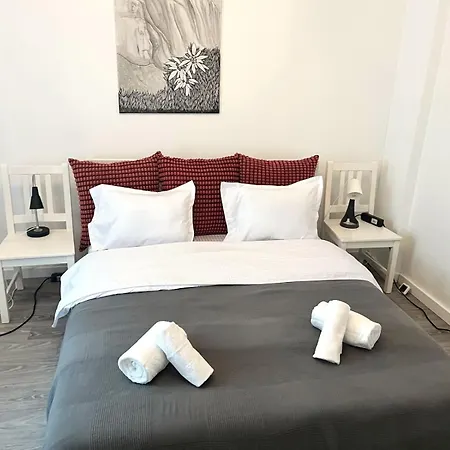 Silent Whisper - Near Old Town & Hillside Apartment *